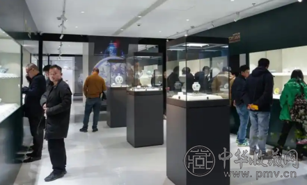image.png 未来十年收藏市场:艺术品将迎来新的繁荣高峰!(图2)