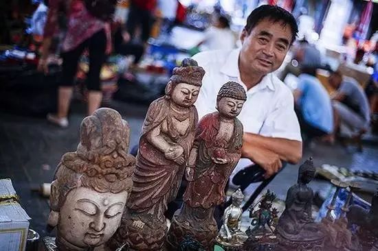 大量热钱拥入艺术品市场,古董是衡量自己的经济实力重要依据(图3) 大量热钱拥入艺术品市场,古董是衡量自己的经济实力重要依据(图3)
