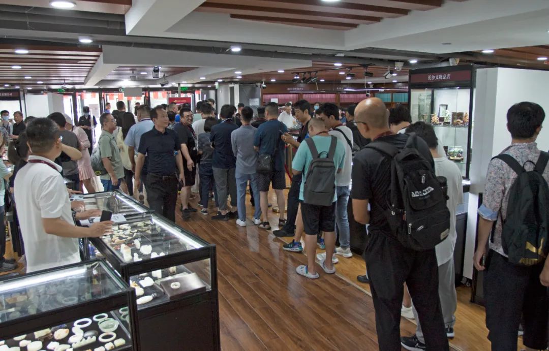 文物市场新政策:民间藏家的黄金时代来临(图7) 文物市场新政策:民间藏家的黄金时代来临(图7)