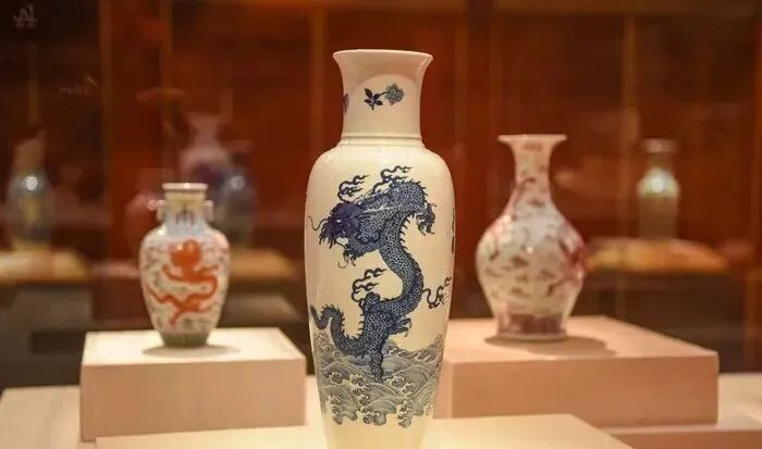 2025年中国将成全球最大艺术品市场！(图1)