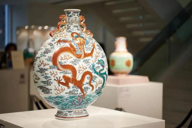 2023-2025年,中国艺术品市场的发展状况如何?(图2) 2023-2025年,中国艺术品市场的发展状况如何?(图2)