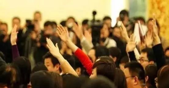 两会讨论的艺术品流通,抵押,买卖中介的问题!(图2) 两会讨论的艺术品流通,抵押,买卖中介的问题!(图2)