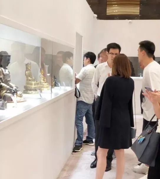 别看目前艺术品市场萎靡:未来10年将一步登顶(图2) 别看目前艺术品市场萎靡:未来10年将一步登顶(图2)