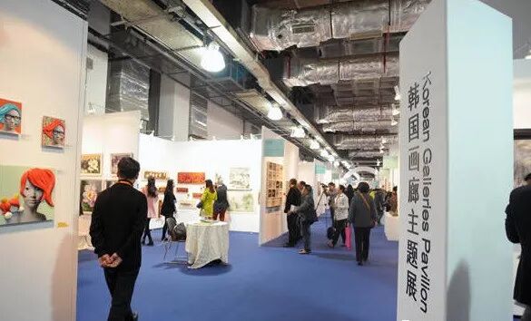 艺术品市场持续繁荣,各大交易中心积极收购优秀艺术品,以保证中心的成交量,国内一线大咖都在纷纷投资艺术品(图5) 艺术品市场持续繁荣,各大交易中心积极收购优秀艺术品,以保证中心的成交量,国内一线大咖都在纷纷投资艺术品(图5)