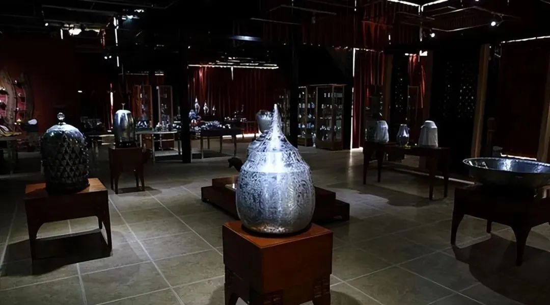 艺术品交易中,瓷器、书画、钱币、邮票以及杂项的投资和收藏价值(图3) 艺术品交易中,瓷器、书画、钱币、邮票以及杂项的投资和收藏价值(图3)