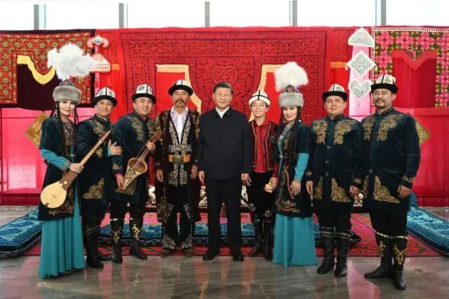习近平:“自己的宝贝还得自己识宝”(图10) 习近平:“自己的宝贝还得自己识宝”(图10)
