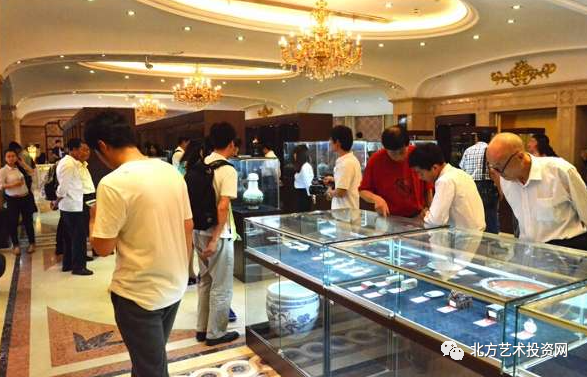 他们收藏大量的艺术品其目的既是为了投资,赚钱!(图2) 他们收藏大量的艺术品其目的既是为了投资,赚钱!(图2)