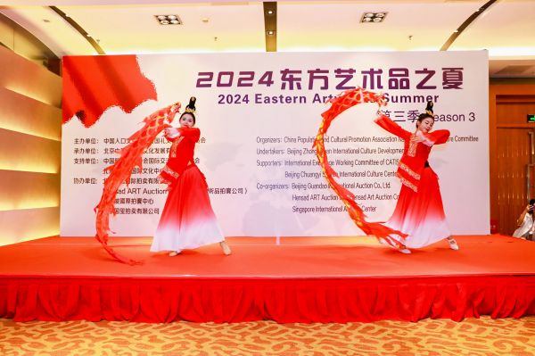 中国艺术瑰宝盛宴启幕“东方艺术品之夏”第三季 在天伦王朝酒店璀璨登场(图3) 中国艺术瑰宝盛宴启幕“东方艺术品之夏”第三季 在天伦王朝酒店璀璨登场(图3)