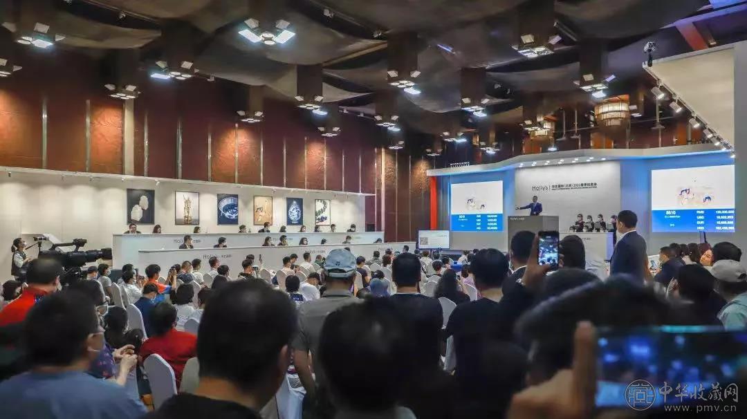 微信图片_20220208105928.jpg 全年揽金超400亿!年度10大刷屏天价屡破纪录!你Pick哪件?(图5)