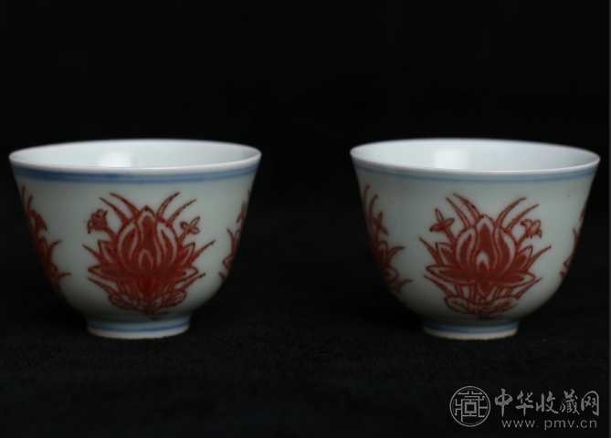 图片8.png 惊现:“大明成化年制”釉里红仰瓣莲对杯(图1)